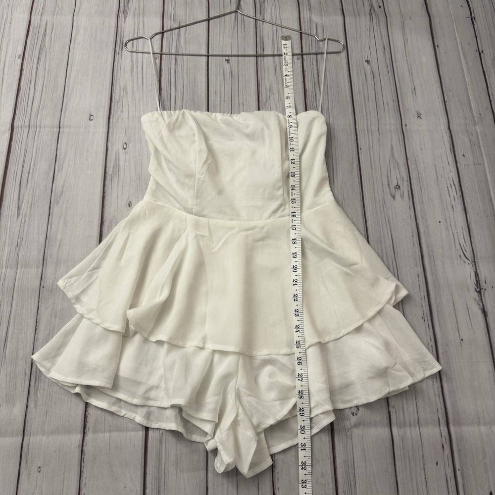 Princess Polly‎ The Rolla Romper Women's Size 6 White Back Zip Cotton Ruffle - Picture 4 of 10